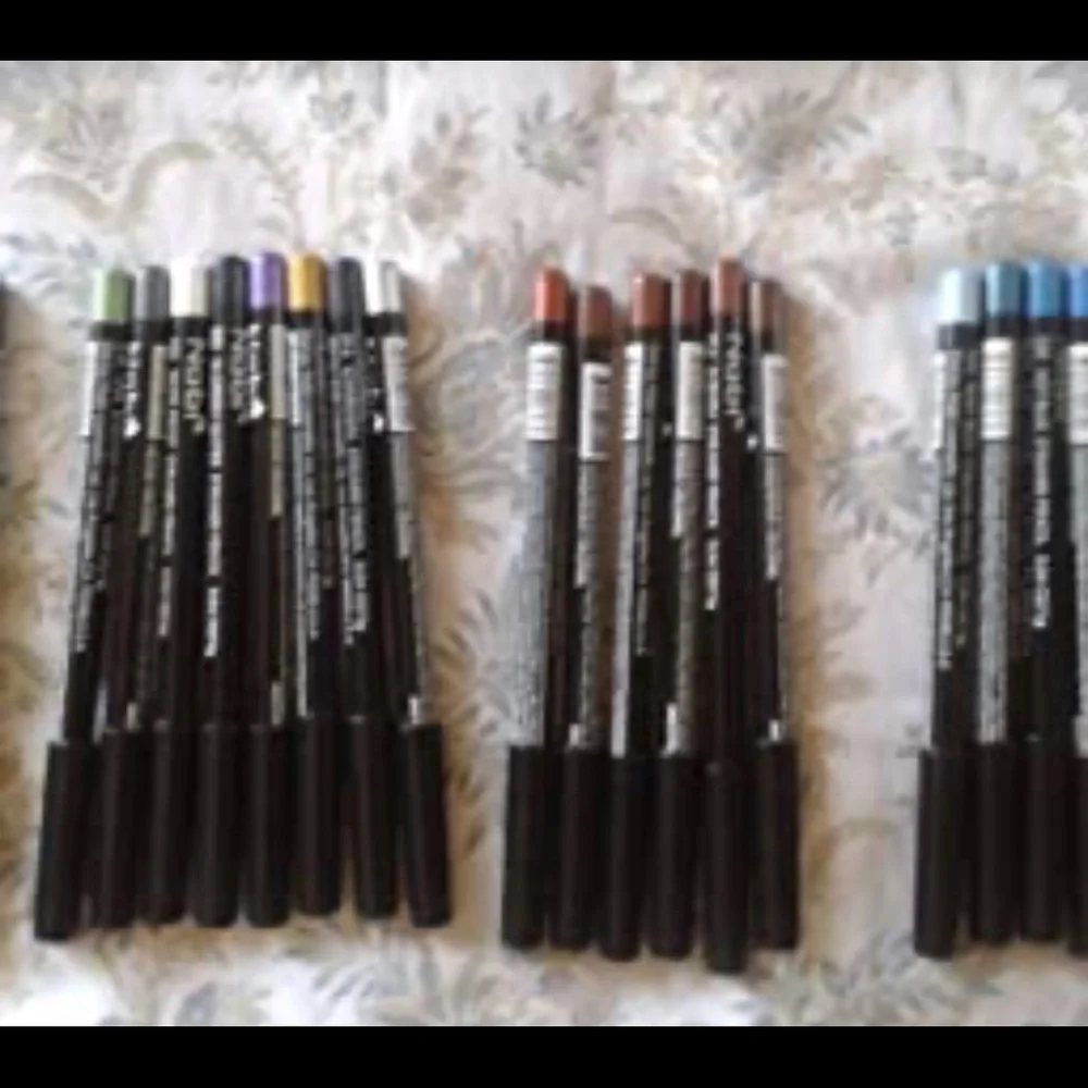 NWT 24 pcs Nabi Eyeliner and Eyebrow pencils